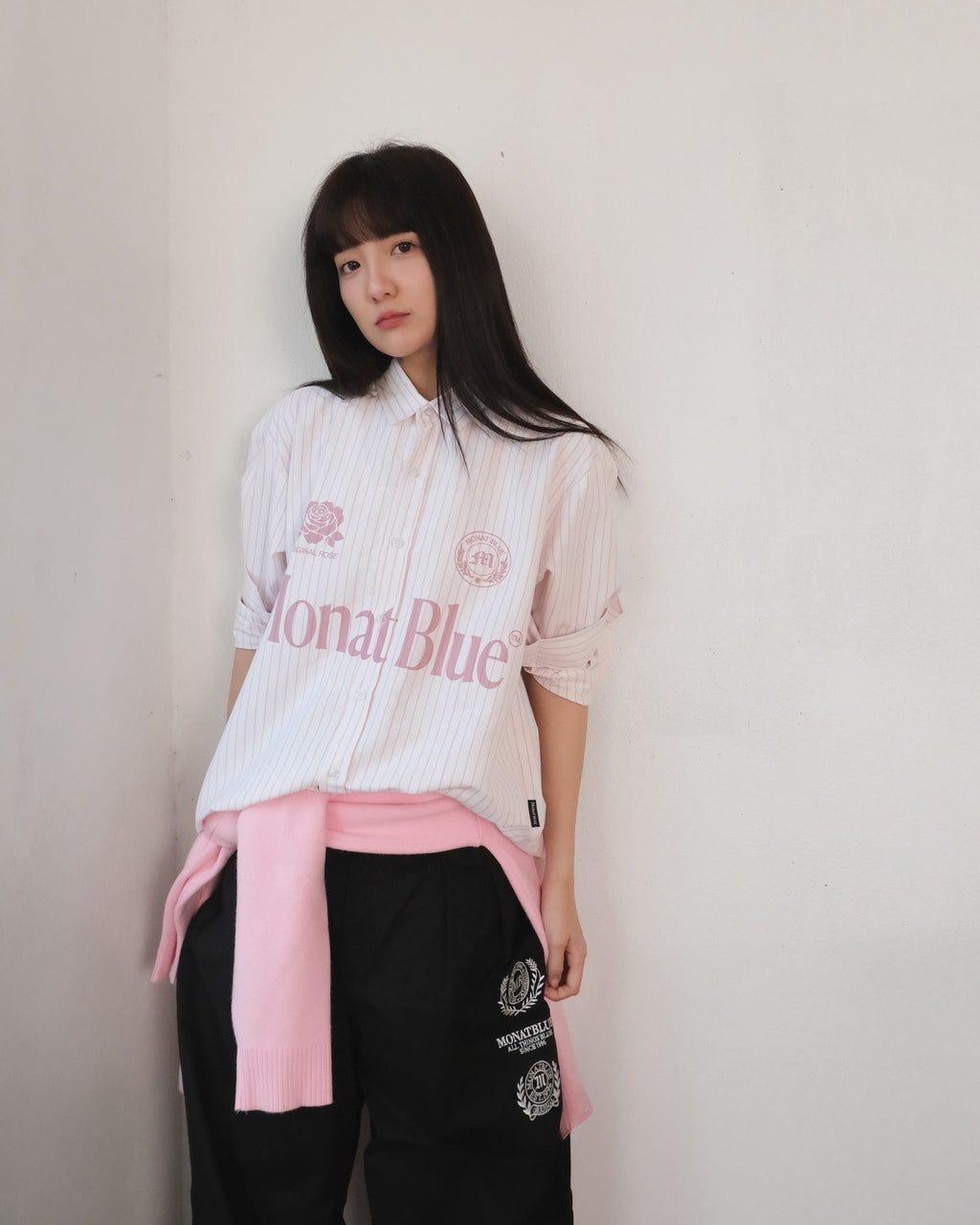 เสื้อเชิ้ตลายกุหลาบสีน้ำเงิน